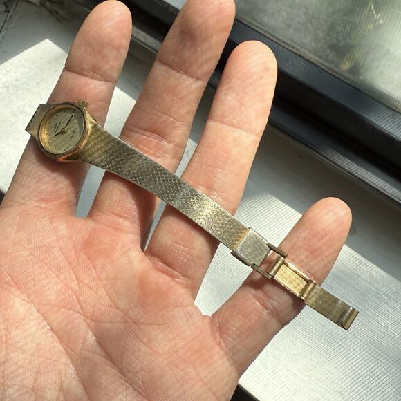 Vintage Jules Jurgensen Ladies Gold Tone Watch Dainty Quartz Japanese Movement - Picture 6 of 9